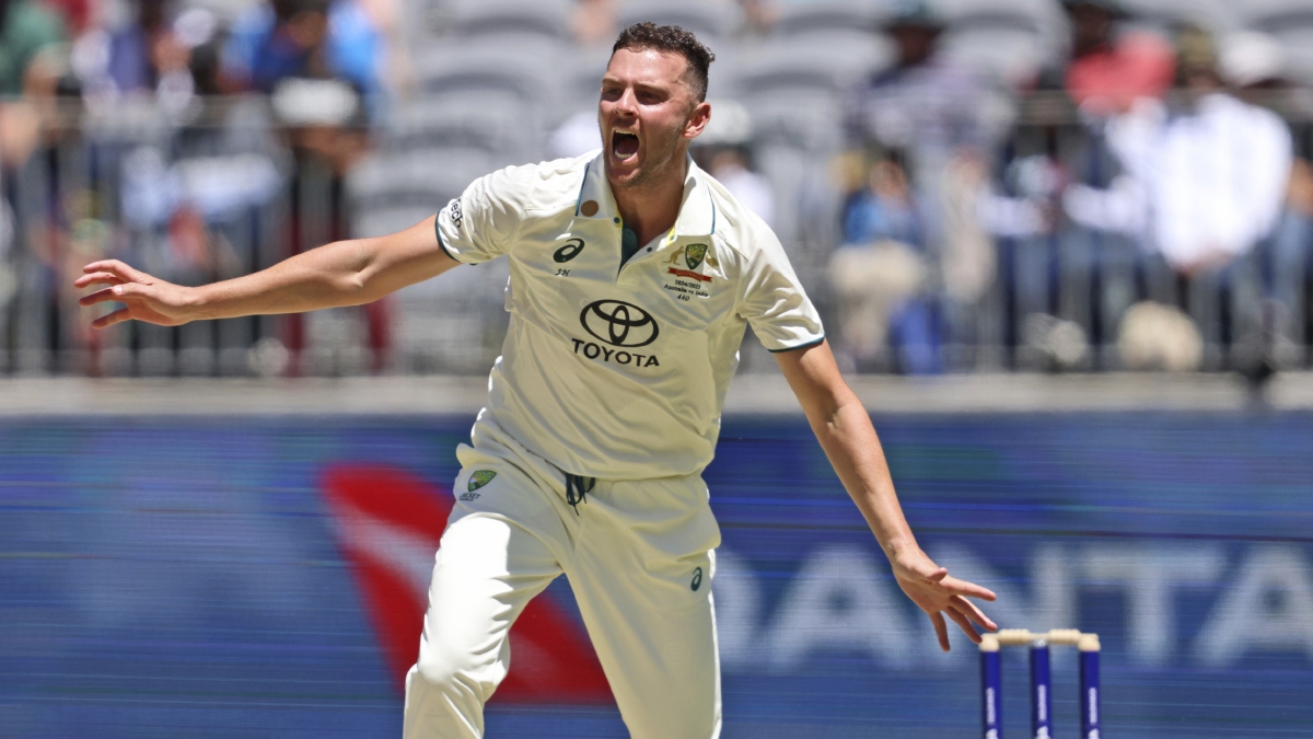 Ashes 2025: पर्थ टेस्ट से पहले ऑस्ट्रेलियाई टीम की मुश्किलें बढ़ीं, हेजलवुड और सीन एबॉट चोटिल 12 Ashes 2025: पर्थ टेस्ट से पहले ऑस्ट्रेलियाई टीम की मुश्किलें बढ़ीं, हेजलवुड और सीन एबॉट चोटिल