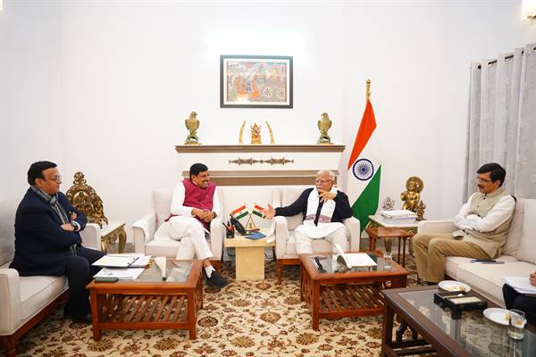 मुख्यमंत्री डॉ. मोहन यादव ने केंद्रीय मंत्री डॉ. खट्टर से की सौजन्य भेंट
