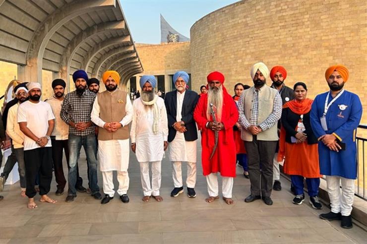 तरुणप्रीत सिंह सोंद: पंजाब पर्यटन विभाग ने ऐतिहासिक गुरुद्वारों की विरासत यात्रा का आयोजन किया 12 तरुणप्रीत सिंह सोंद: पंजाब पर्यटन विभाग ने ऐतिहासिक गुरुद्वारों की विरासत यात्रा का आयोजन किया