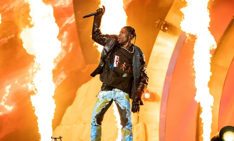 ट्रैविस स्कॉट के मुंबई कॉन्सर्ट में 18 लाख रुपये की चोरी, 24 मोबाइल और 12 गोल्ड चेन उड़ा ले गए लुटेरे