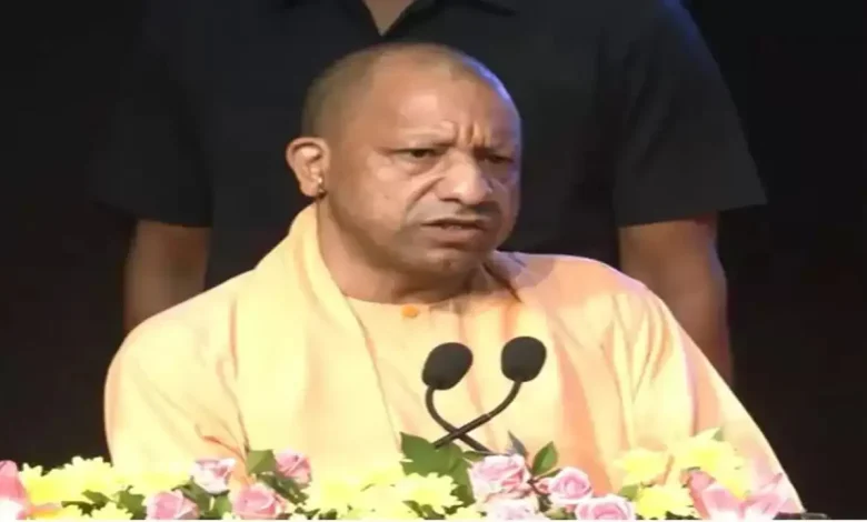 150 वर्ष वंदे मातरम्: योगी आदित्यनाथ बोले- यह अमर गीत भारत की सामूहिक चेतना और नई दिशा का प्रतीक बना