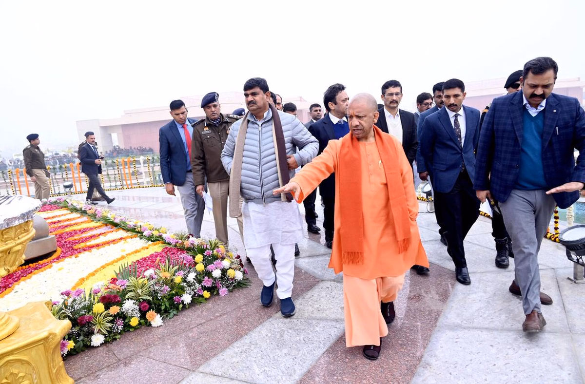 प्रधानमंत्री नरेंद्र मोदी 25 दिसंबर को करेंगे राष्ट्र प्रेरणा स्थल का उद्घाटन, सीएम योगी ने लिया जायजा 12 प्रधानमंत्री नरेंद्र मोदी 25 दिसंबर को करेंगे राष्ट्र प्रेरणा स्थल का उद्घाटन, सीएम योगी ने लिया जायजा