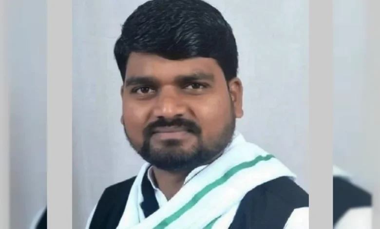 पाडलिया गांव में घटी घटना की सच्चाई जांचने के लिए AAP विधायक चैतर वसावा पाडलिया गांव पहुंचे