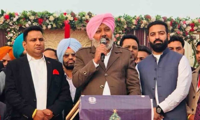 कैबिनेट मंत्री हरपाल सिंह चीमा और अमन अरोड़ा ने गुरदासपुर में आयोजित क्रिसमस के राज्य-स्तरीय समारोह में की शिरकत