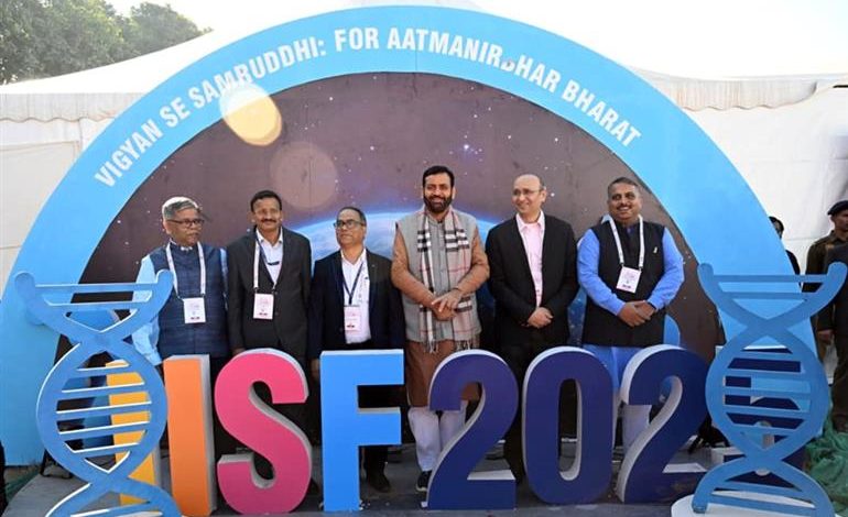 सीएम नायब सैनी: विज्ञान को प्रयोगशालाओं से बाहर निकालकर अंतिम व्यक्ति तक पहुंचाया जाना चाहिए