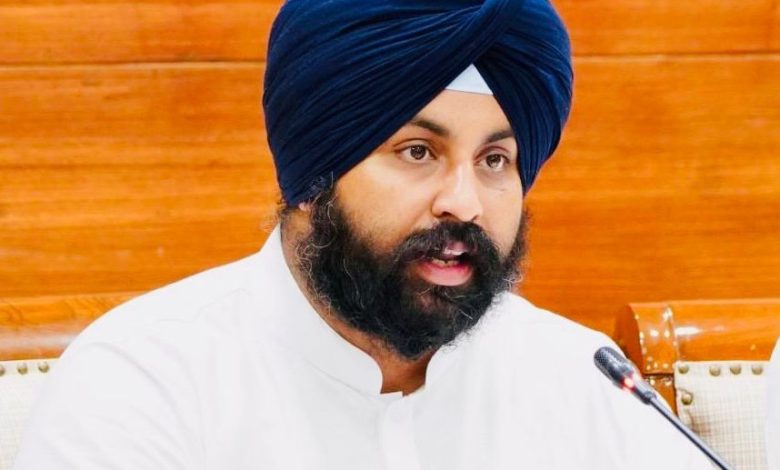 मान सरकार के नेतृत्व में पंजाब बना देश का करियर लीडर, जहां 5,000 से ज़्यादा शिक्षकों को सीधे IIT मद्रास सिखाएगा टॉप 100 हाई-डिमांड जॉब्स।