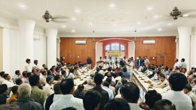 गोपाल इटालिया और मनोज सोरठिया ने जेल से रिहा हुए AAP नेताओं राजुभाई बोरखतरिया, पियुष परमार और महेशभाई कोटडिया का सम्मान किया