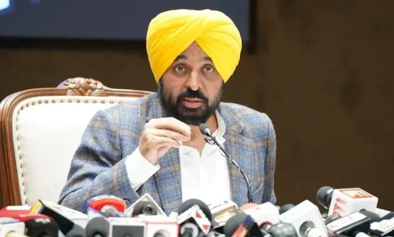 पंजाब: जहां पिछली सरकार के 36 महीने के वेतन रोकने से शिक्षक ने की आत्महत्या, वहीं CM मान ने 93 शिक्षकों को दिया न्याय का भरोसा!