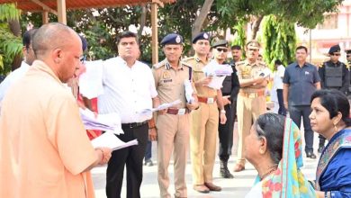 गरीबों को उजाड़ने वाले कतई न बख्शे जाएंगे…’ जनता दर्शन में CM योगी आदित्यनाथ का सख्त निर्देश