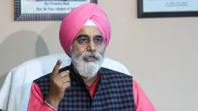 दिल्ली में नवजात बच्चों के माता-पिता के लिए खुशखबरी: जन्म प्रमाण पत्र की प्रक्रिया हुई आसान, अब अस्पताल से ही मिलेगा 4 दिल्ली में नवजात बच्चों के माता-पिता के लिए खुशखबरी: जन्म प्रमाण पत्र की प्रक्रिया हुई आसान, अब अस्पताल से ही मिलेगा