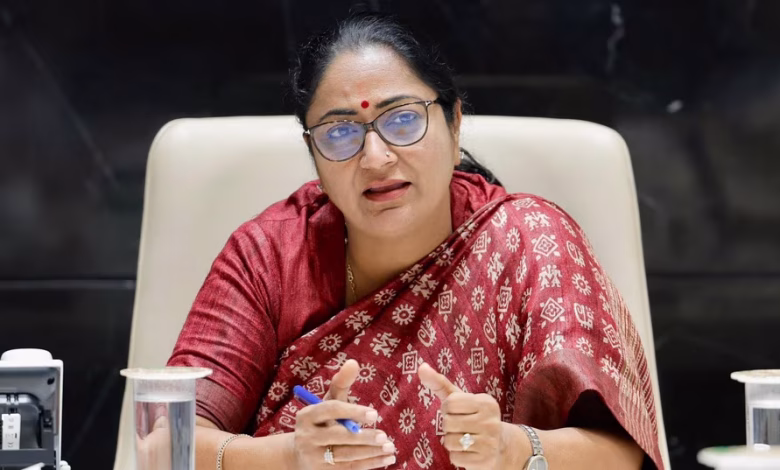 दिल्ली में बिजनेस हुआ आसान, सीएम रेखा गुप्ता ने लागू किए उद्योग हितैषी सुधार