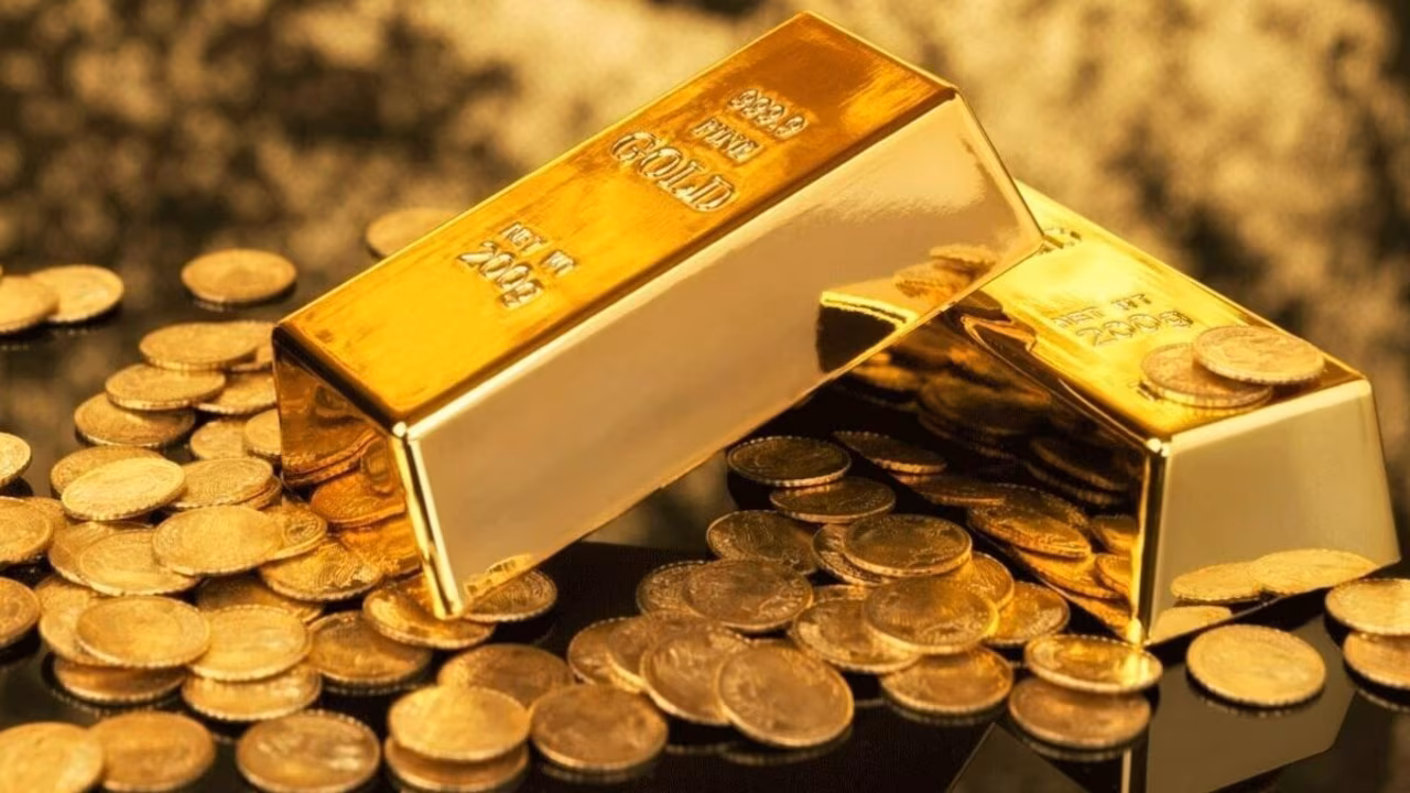 Gold Price Update: सोने ने 2025 में निवेशकों को बनाया मालामाल, 46 साल में सबसे तेज रिटर्न 12 Gold Price Update: सोने ने 2025 में निवेशकों को बनाया मालामाल, 46 साल में सबसे तेज रिटर्न