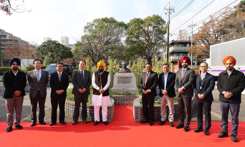 मुख्यमंत्री भगवंत सिंह मान ने अपना जापान दौरा शुरू किया, एडोगावा गांधी पार्क में महात्मा गांधी को पुष्पांजलि अर्पित की