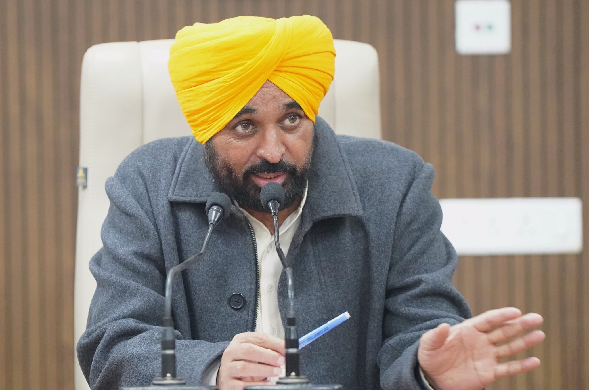 केंद्र की VB-G RAM G योजना पर भड़के पंजाब के मुख्यमंत्री भगवंत मान, मनरेगा में बदलाव को बताया गरीबों पर हमला