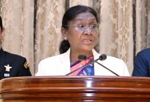 भारतीय रक्षा लेखा सेवा के परिवीक्षाधीन अधिकारियों ने राष्ट्रपति से मुलाकात की