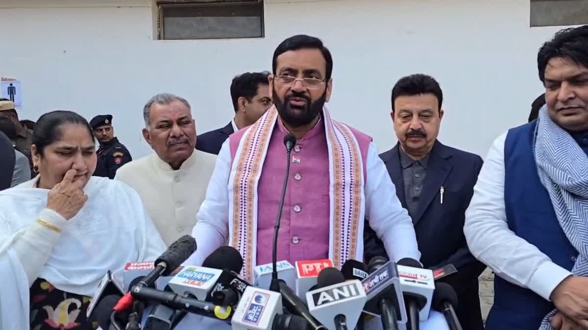 मुख्यमंत्री नायब सिंह सैनी ने गुरुग्राम में कष्ट निवारण समिति बैठक की अध्यक्षता की, 16 में से 12 मामलों का मौके पर समाधान 12 मुख्यमंत्री नायब सिंह सैनी ने गुरुग्राम में कष्ट निवारण समिति बैठक की अध्यक्षता की, 16 में से 12 मामलों का मौके पर समाधान