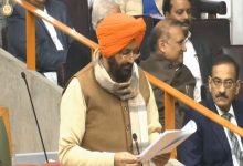 हरियाणा विधानसभा ने श्री गुरु तेग बहादुर जी की शहादत की 350वीं वर्षगांठ मनाने के लिए सर्वसम्मति से प्रस्ताव पारित किया।