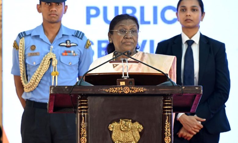 राष्ट्रपति श्रीमती द्रौपदी मुर्मु ने हैदराबाद में लोक सेवा आयोगों के अध्यक्षों के राष्ट्रीय सम्मेलन का उद्घाटन किया