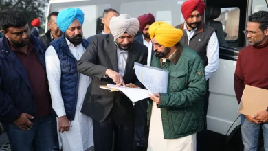 पंजाब में मुख्यमंत्री भगवंत मान का सड़क निर्माण पर औचक निरीक्षण, घटिया निर्माण पर ठेकेदारों को कारण बताओ नोटिस
