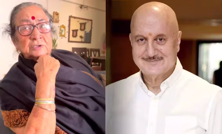 अनुपम खेर की मां दुलारी से नाराज़गी, एक्टर ने वीडियो शेयर कर कहा- 'मां का बिना बात डांटना...'