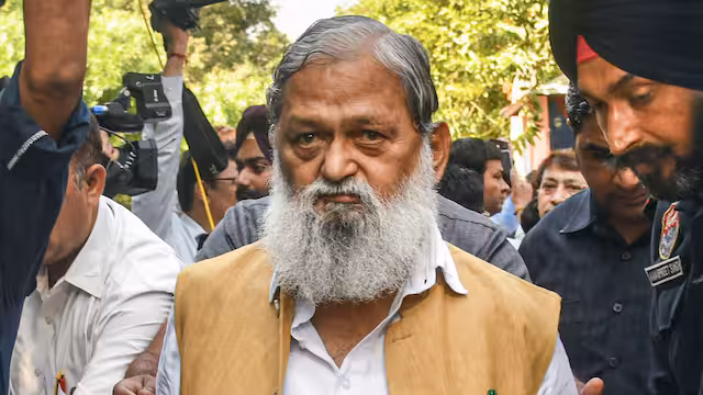 हरियाणा कैबिनेट मंत्री अनिल विज का राहुल गांधी पर तंज: ‘वोट चोरी के कई मेडल मिल चुके हैं’