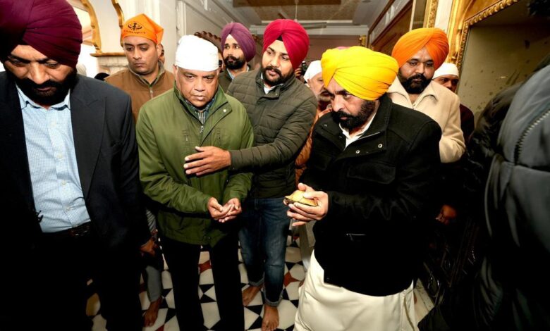 सीएम भगवंत सिंह मान विनम्र सिख के रूप में श्री अकाल तख्त साहिब पहुंचे