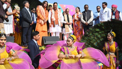 राजस्थान: मकर संक्रांति पर सीएम भजनलाल शर्मा ने जलमहल में उड़ाई पतंग, दिया कुमारी भी रहीं साथ