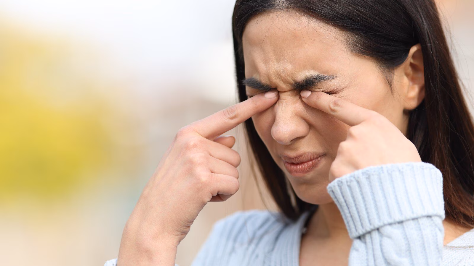 आंखों के साइड से कम दिखना और सिर में दर्द: ग्लूकोमा के शुरुआती लक्षणों पर ध्यान दें