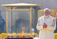 महात्मा गांधी की 78वीं पुण्यतिथि: पीएम नरेंद्र मोदी और अन्य नेताओं ने बापू को अर्पित की श्रद्धांजलि