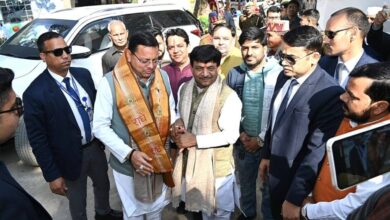 उत्तराखंड के मुख्यमंत्री पुष्कर धामी कार से मुजफ्फरनगर पहुंचे, हेलीकॉप्टर से देहरादून के लिए रवाना