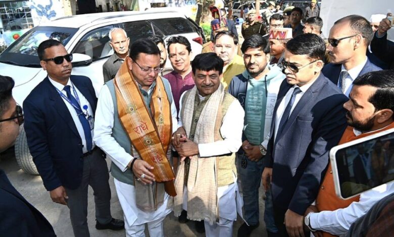 उत्तराखंड के मुख्यमंत्री पुष्कर धामी कार से मुजफ्फरनगर पहुंचे, हेलीकॉप्टर से देहरादून के लिए रवाना