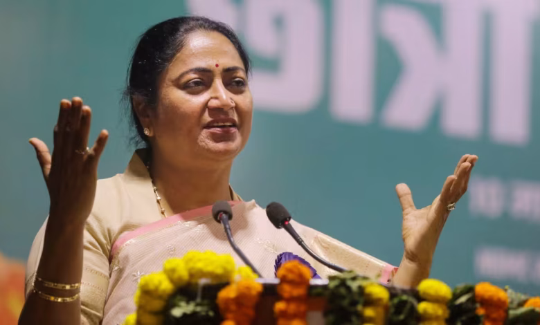 CM Rekha Gupta: दिल्ली में कोई भी स्कूल अपनी मनमर्जी से फीस नहीं बढ़ा सकता