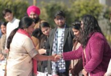 Lunch with CM Rekha Gupta: कूड़े के पहाड़ों से लेकर सिविक सेंस तक, युवाओं के सवालों पर CM ने रखा सरकार का रोडमैप