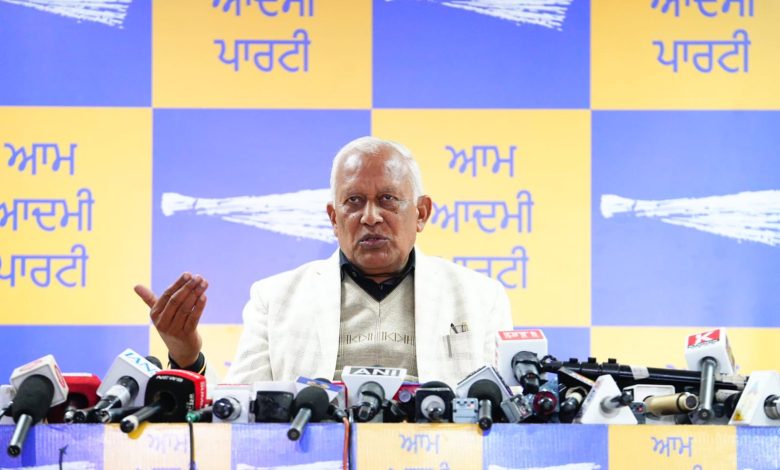 अवैध सेस को लेकर कांग्रेस पर बरसे AAP नेता, पंजाब के हक की लड़ाई लड़ने का संकल्प