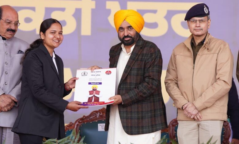 भगवंत सिंह मान सरकार ने स्थापित किया नया रिकॉर्ड, 16 मार्च 2022 से प्रतिदिन 45 युवाओं को सरकारी नौकरियाँ