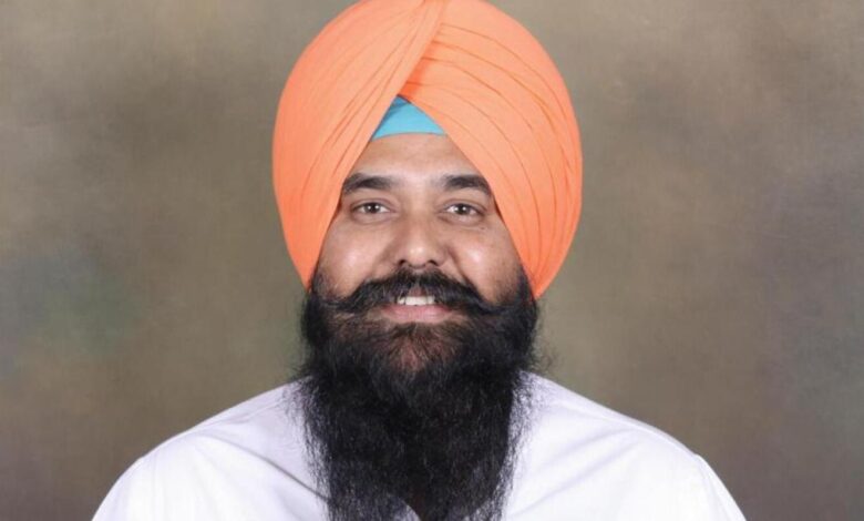 सांसद मलविंदर सिंह कंग ने पीएम से भाजपा नेताओं द्वारा सिख धार्मिक भावनाओं को आहत करने पर कड़ी कार्रवाई की मांग की