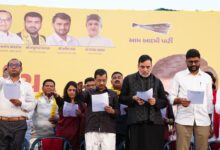 अरविंद केजरीवाल और इसुदान गढ़वी ने AAP पदाधिकारियों को शपथ दिलाई: 'अब हम BJP को गुजरात बर्बाद नहीं करने देंगे..'
