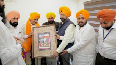 नांदेड़ साहिब पहुंचे सीएम भगवंत सिंह मान, पवित्र शहर का दर्जा दिलाने के लिए महाराष्ट्र सरकार से करेंगे मांग