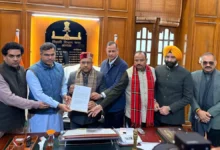 दिल्ली विधानसभा में हंगामा: गुरु तेग बहादुर की शहादत पर चर्चा के दौरान बवाल, प्रवेश वर्मा ने आतिशी से मांगा इस्तीफा