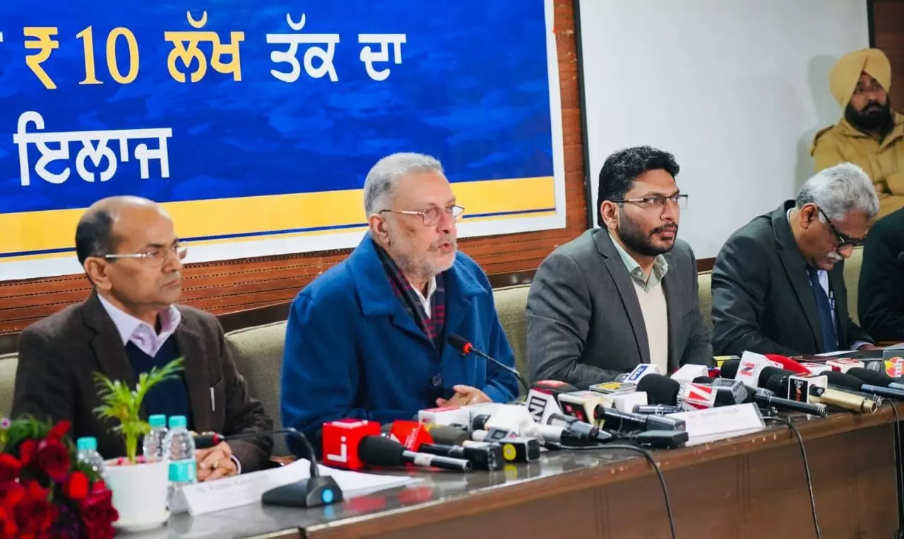 पंजाब सरकार यूआईआईसी के साथ समझौते पर हस्ताक्षर के बाद 10 लाख रुपये की कैशलेस स्वास्थ्य बीमा योजना शुरू करने के लिए पूरी तरह तैयार है 13 पंजाब सरकार यूआईआईसी के साथ समझौते पर हस्ताक्षर के बाद 10 लाख रुपये की कैशलेस स्वास्थ्य बीमा योजना शुरू करने के लिए पूरी तरह तैयार है