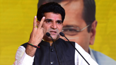 AAP नेता Isudan Gadhvi, मनोज सोरठिया, राजूभाई सोलंकी और राजूभाई बोरखतरिया परिवर्तन सभा में मौजूद रहे