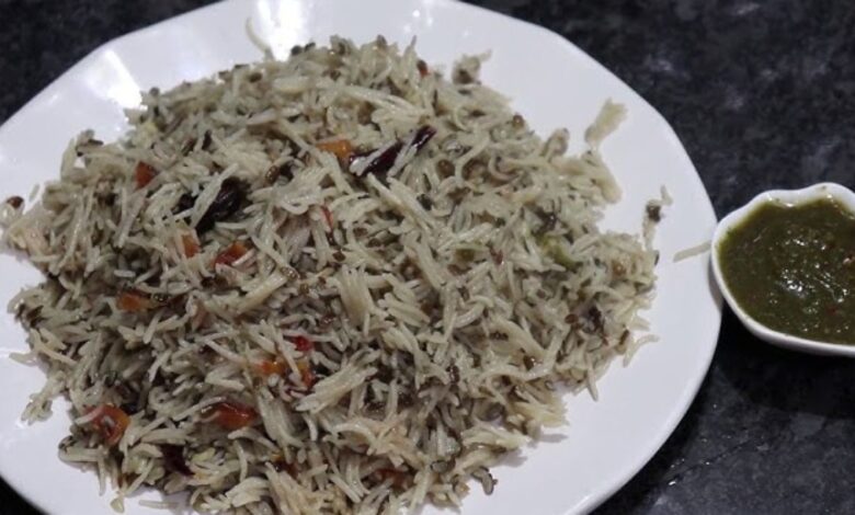 मकर संक्रांति 2026: इस तरह बनाएं उड़द दाल की खिचड़ी, फटाफट नोट करें रेसिपी