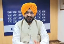 तरुणप्रीत सिंह सोंड का कहना है कि AAP सरकार युवाओं को नशे से दूर रखने और खेलों को बढ़ावा देने के लिए 3,100 खेल के मैदान विकसित करेगी।