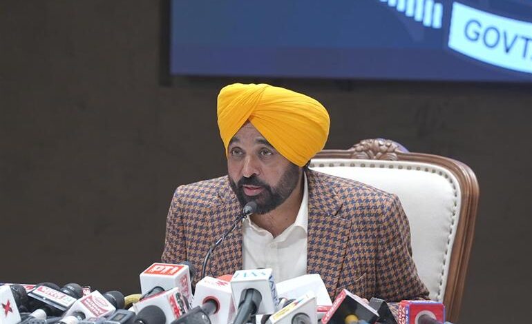 पंजाब ने मिसाल कायम की: मान सरकार कक्षाओं में नशीली दवाओं के खिलाफ रक्षा की पहली पंक्ति का निर्माण कैसे कर रही है