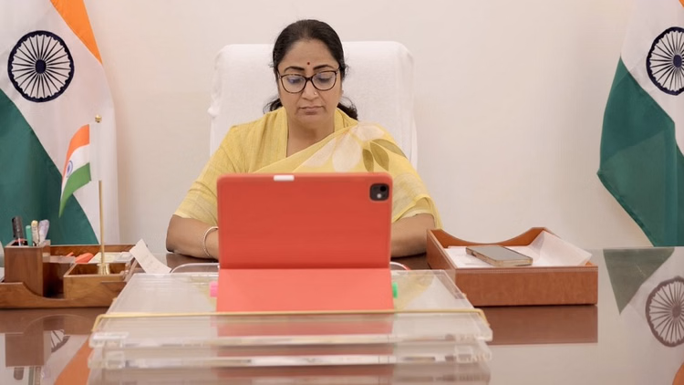 दिल्ली सरकार ने परामर्श एजेंसी पर लगाया दो साल का प्रतिबंध, 50.30 लाख रुपये जुर्माना