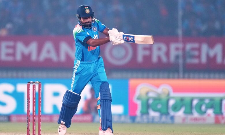 IND vs NZ: श्रेयस अय्यर 27 रन से बनाएंगे रिकॉर्ड, गिल के पास भी बड़ा मौका