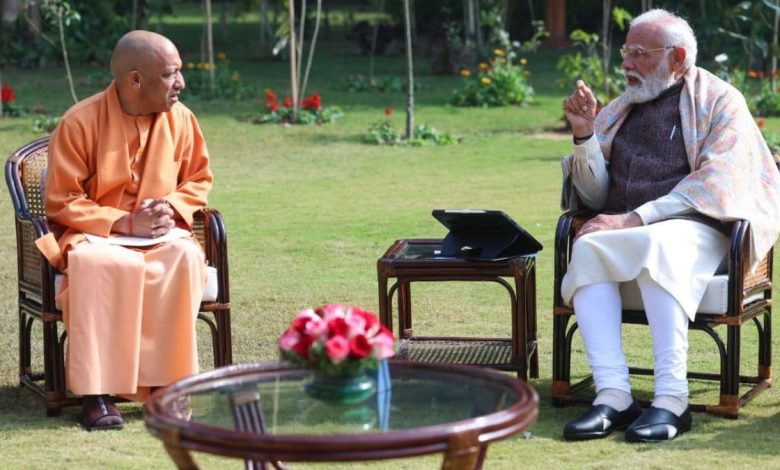 यूपी के सीएम योगी आदित्यनाथ की पीएम मोदी से दिल्ली में अहम मुलाकात, मंत्रिमंडल विस्तार और 2027 चुनाव पर चर्चा