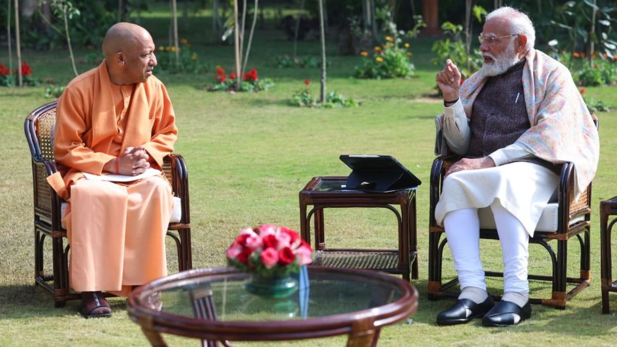 यूपी के सीएम योगी आदित्यनाथ की पीएम मोदी से दिल्ली में अहम मुलाकात, मंत्रिमंडल विस्तार और 2027 चुनाव पर चर्चा 12 यूपी के सीएम योगी आदित्यनाथ की पीएम मोदी से दिल्ली में अहम मुलाकात, मंत्रिमंडल विस्तार और 2027 चुनाव पर चर्चा