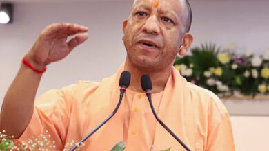 सीएम योगी का विजन: पंचायतों में डिजिटल आधार सेवाओं की शुरुआत, गांव में ही होंगे आधार कार्ड