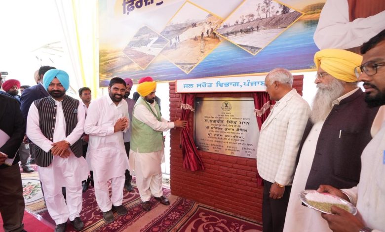 मुख्यमंत्री भगवंत सिंह मान ने फिरोजपुर फीडर नहर के रेनोवेशन के पहले फेज का उद्घाटन किया